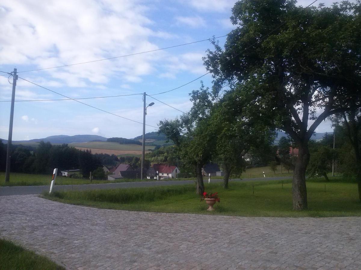-Am Fuss Zum Zittauer Gebirge- Lägenhet Hainewalde Exteriör bild